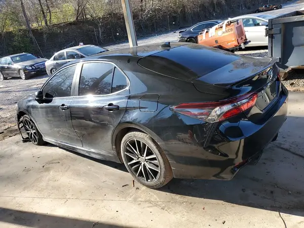 4T1G11AK0MU561794 2021 TOYOTA CAMRY - Image 2