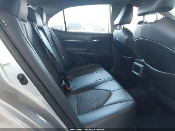 4T1G11AK0MU565487 2021 TOYOTA CAMRY - Image 8