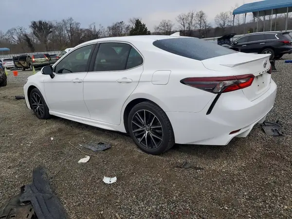 4T1G11AK0MU572097 2021 TOYOTA CAMRY - Image 2