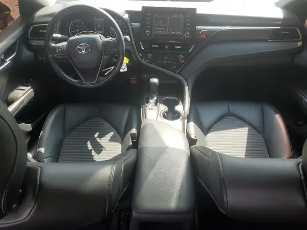 4T1G11AK0MU572326 2021 TOYOTA CAMRY - Image 8