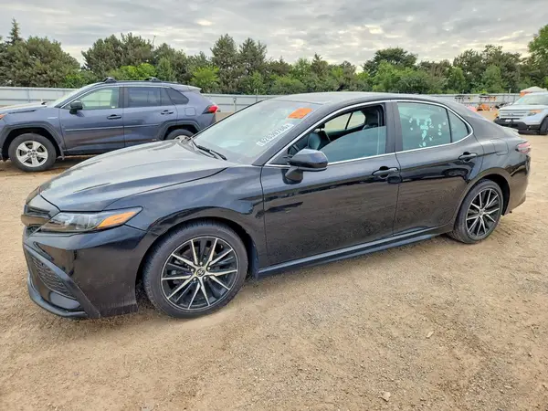 4T1G11AK0MU583729 2021 TOYOTA CAMRY - Image 1