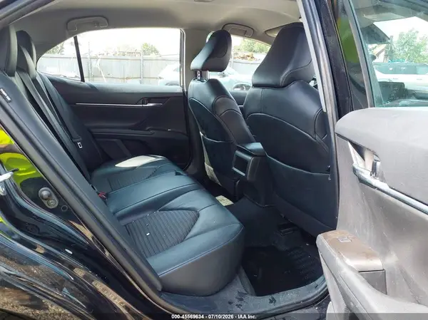 4T1G11AK0MU588235 2021 TOYOTA CAMRY - Image 8