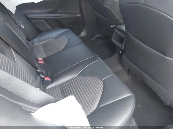 4T1G11AK0MU589577 2021 TOYOTA CAMRY - Image 8