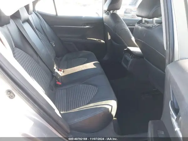 4T1G11AK0MU595587 2021 TOYOTA CAMRY - Image 8