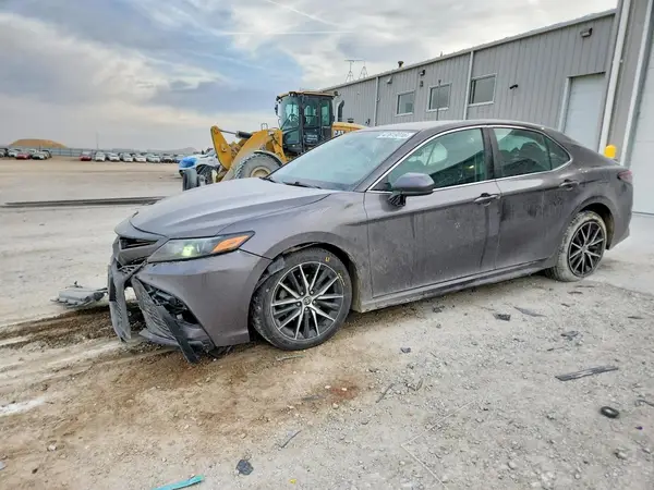 4T1G11AK0MU595637 2021 TOYOTA CAMRY - Image 1