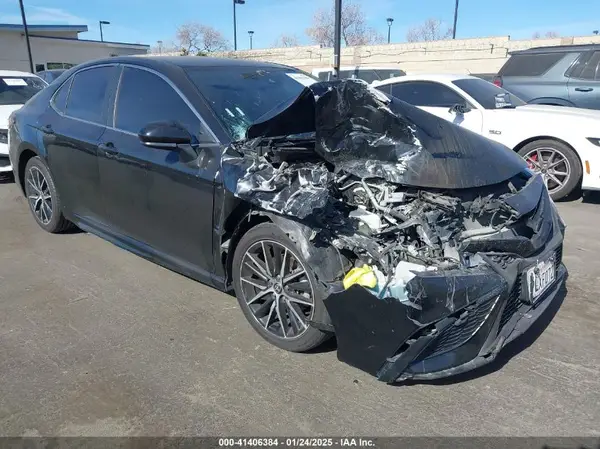4T1G11AK0MU597615 2021 TOYOTA CAMRY - Image 1