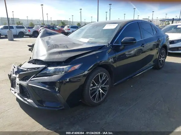 4T1G11AK0MU597615 2021 TOYOTA CAMRY - Image 2