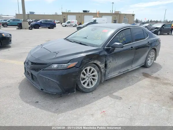 4T1G11AK0MU599834 2021 TOYOTA CAMRY - Image 2