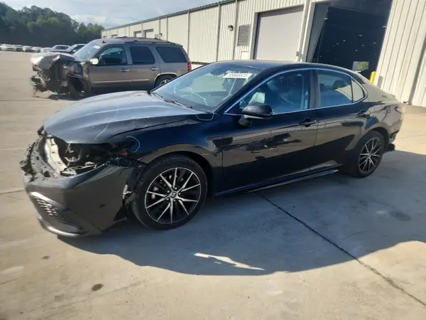 4T1G11AK0MU600691 2021 TOYOTA CAMRY - Image 1