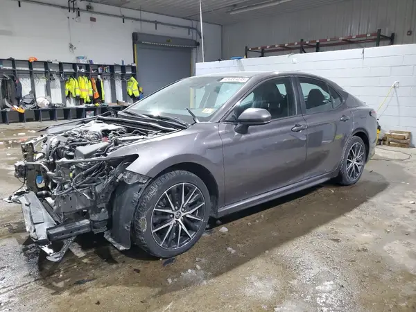 4T1G11AK0MU606409 2021 TOYOTA CAMRY - Image 1