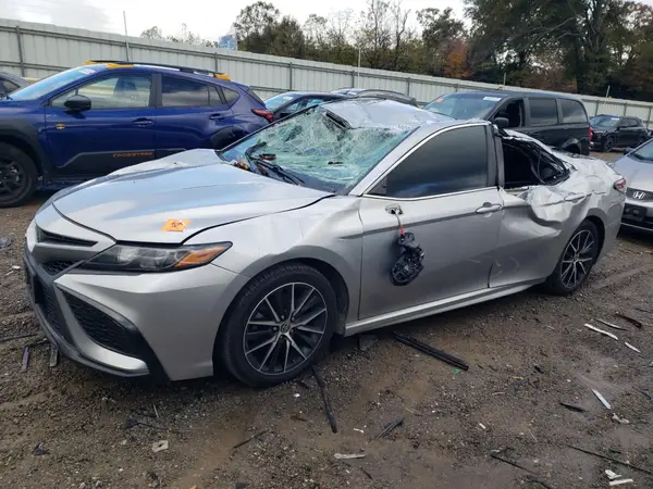 4T1G11AK0MU610735 2021 TOYOTA CAMRY - Image 1
