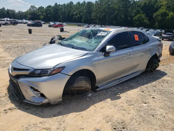 4T1G11AK0MU616020 2021 TOYOTA CAMRY - Image 1