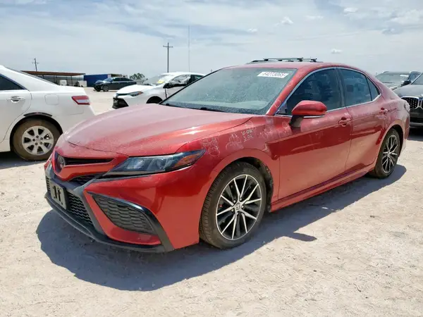 4T1G11AK0NU020861 2022 TOYOTA CAMRY - Image 1