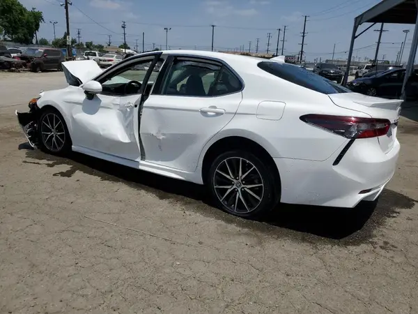 4T1G11AK0NU036512 2022 TOYOTA CAMRY - Image 2