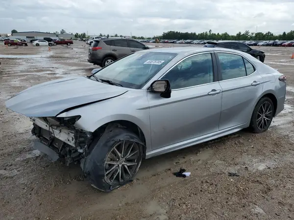 4T1G11AK0NU040009 2022 TOYOTA CAMRY - Image 1