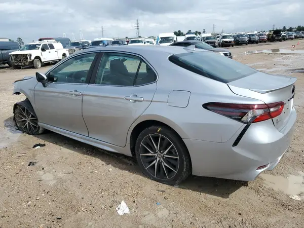 4T1G11AK0NU040009 2022 TOYOTA CAMRY - Image 2