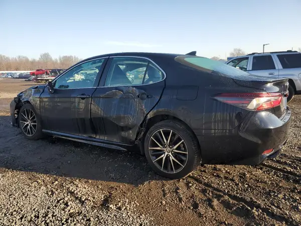 4T1G11AK0NU052886 2022 TOYOTA CAMRY - Image 2