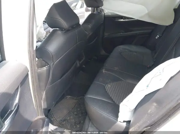 4T1G11AK0NU054329 2022 TOYOTA CAMRY - Image 8