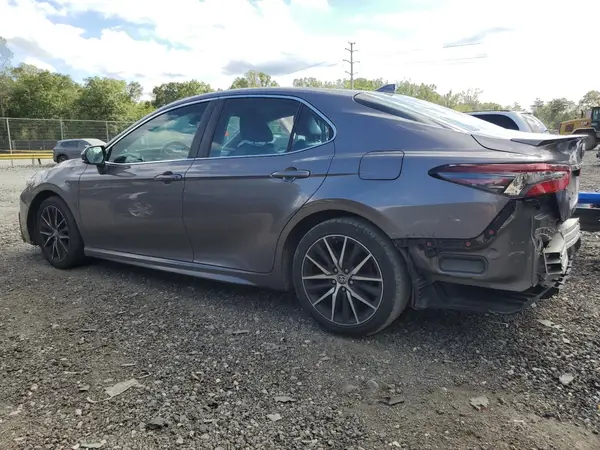 4T1G11AK0NU056789 2022 TOYOTA CAMRY - Image 2