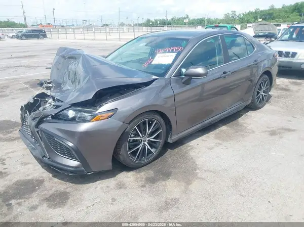 4T1G11AK0NU057778 2022 TOYOTA CAMRY - Image 2