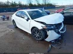 4T1G11AK0NU058106 2022 TOYOTA CAMRY