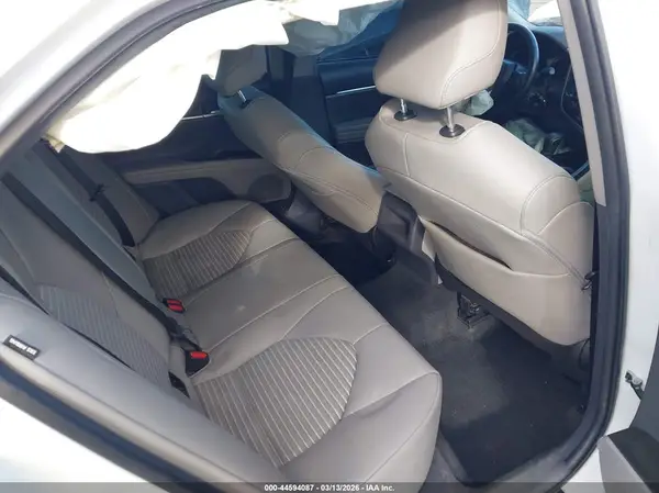 4T1G11AK0NU058106 2022 TOYOTA CAMRY - Image 8