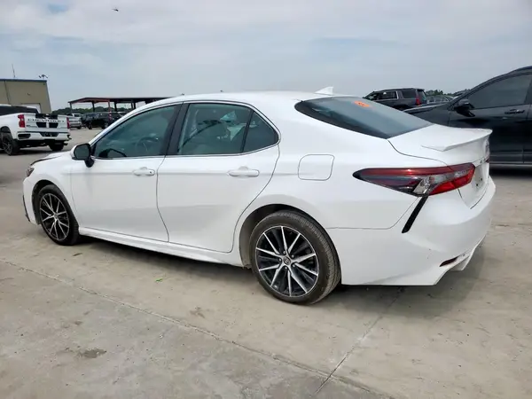 4T1G11AK0NU059434 2022 TOYOTA CAMRY - Image 2