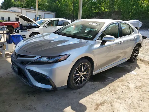 4T1G11AK0NU061166 2022 TOYOTA CAMRY - Image 1