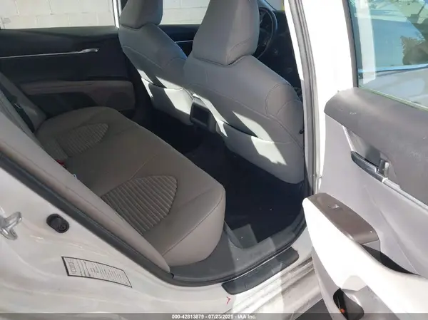 4T1G11AK0NU074838 2022 TOYOTA CAMRY - Image 8