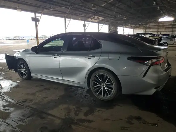 4T1G11AK0NU621820 2022 TOYOTA CAMRY - Image 2