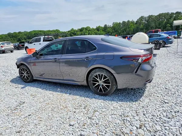 4T1G11AK0NU622336 2022 TOYOTA CAMRY - Image 2