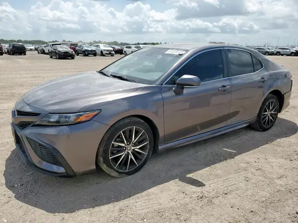 4T1G11AK0NU624720 2022 TOYOTA CAMRY - Image 1