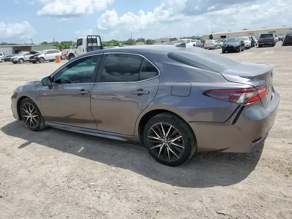 4T1G11AK0NU624720 2022 TOYOTA CAMRY - Image 2