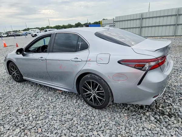 4T1G11AK0NU626905 2022 TOYOTA CAMRY - Image 2
