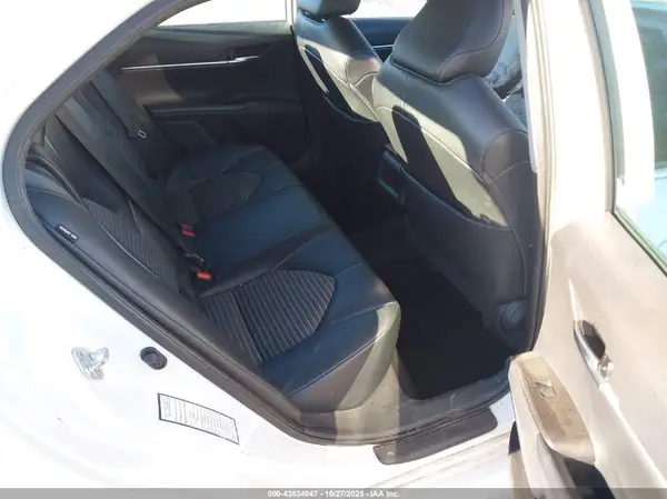 4T1G11AK0NU627567 2022 TOYOTA CAMRY - Image 8