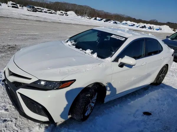 4T1G11AK0NU638097 2022 TOYOTA CAMRY - Image 1