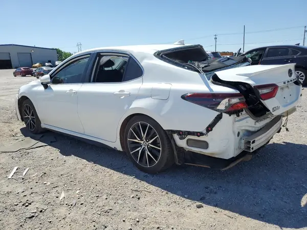 4T1G11AK0NU639430 2022 TOYOTA CAMRY - Image 2