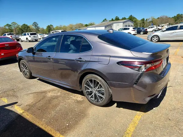 4T1G11AK0NU640562 2022 TOYOTA CAMRY - Image 2