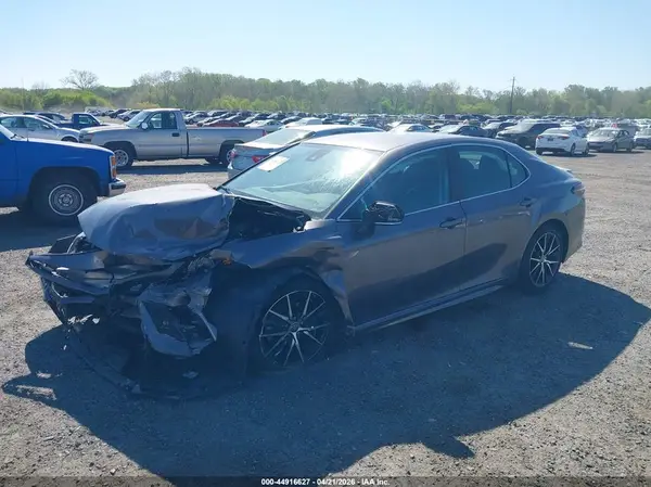 4T1G11AK0NU643445 2022 TOYOTA CAMRY - Image 2