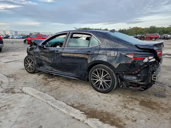 4T1G11AK0NU648676 2022 TOYOTA CAMRY - Image 2