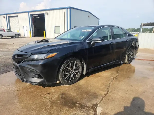 4T1G11AK0NU648869 2022 TOYOTA CAMRY - Image 1