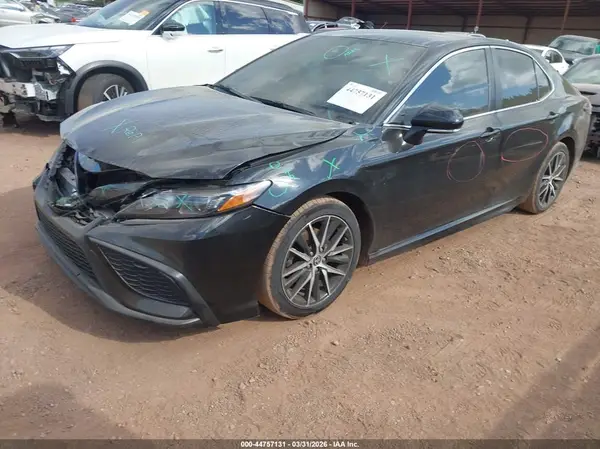 4T1G11AK0NU654753 2022 TOYOTA CAMRY - Image 2