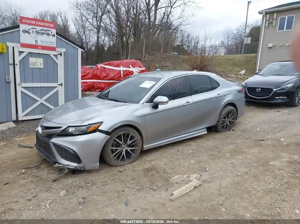 4T1G11AK0NU659497 2022 TOYOTA CAMRY - Image 2
