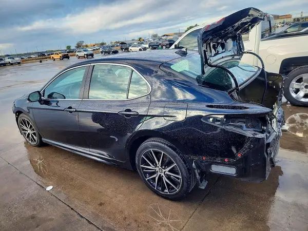 4T1G11AK0NU660147 2022 TOYOTA CAMRY - Image 2