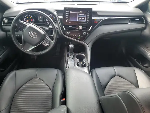 4T1G11AK0NU663596 2022 TOYOTA CAMRY - Image 8