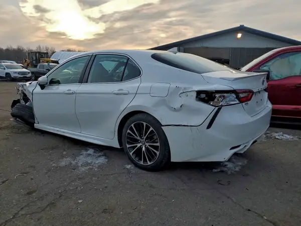 4T1G11AK0NU664022 2022 TOYOTA CAMRY - Image 2