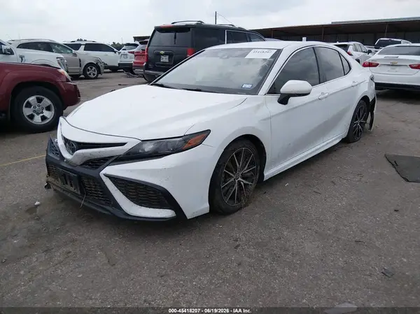 4T1G11AK0NU666160 2022 TOYOTA CAMRY - Image 2