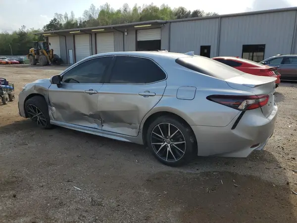 4T1G11AK0NU666336 2022 TOYOTA CAMRY - Image 2