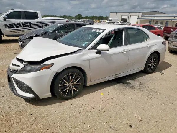 4T1G11AK0NU670404 2022 TOYOTA CAMRY - Image 1