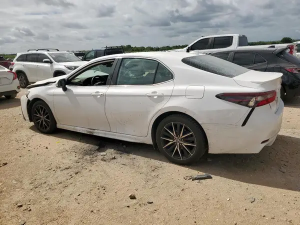 4T1G11AK0NU670404 2022 TOYOTA CAMRY - Image 2
